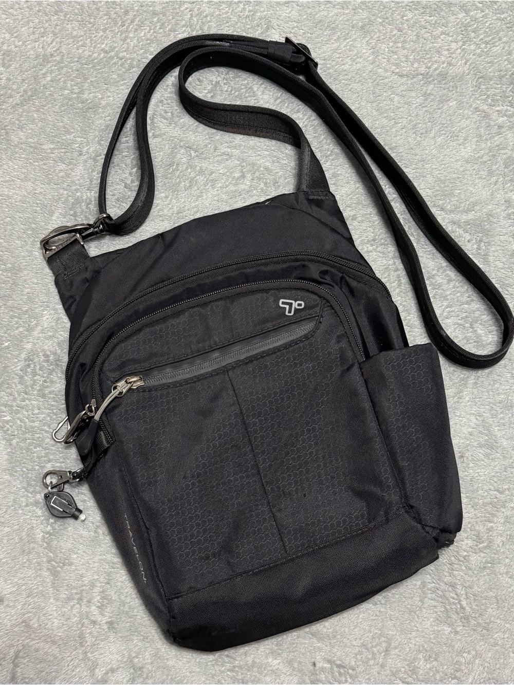 Travelon Anti Theft Crossbody Bag Black RFID Locking Zippers Travel Purse 11x12